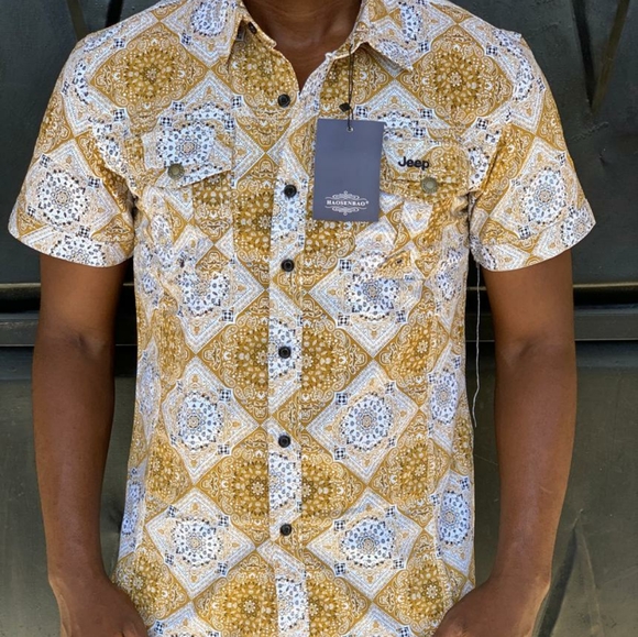 Tshirt - Picture 2 of 2